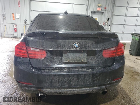 2013 BMW 3 Series 335i xDrive z VIN WBA3B9G54DNP39469, wystawiony jako Copart lot #43903795 z przebiegiem 92 003 mil mil oraz Szkoda całkowita • Salvage title. Historia ofert i sprzedaży dostępna na DreamBid. Obrazek 6.