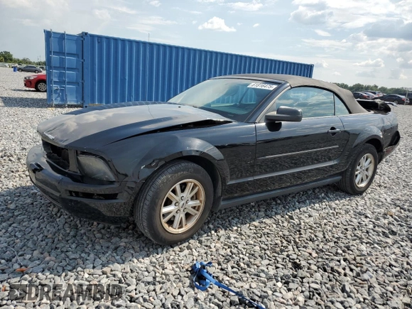 2006 Ford Mustang Standard z VIN 1ZVFT84N965254742, wystawiony jako Copart lot #61816475 z przebiegiem 111 655 mil mil oraz Czysty tytuł • Clean title. Historia ofert i sprzedaży dostępna na DreamBid. Obrazek 1.