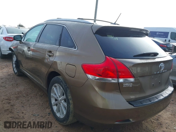 2010 Toyota Venza with VIN 4T3ZA3BB1AU022011, listed as a IAAI auction lot 41459465 with 111,258 mi miles. Bid and sale history available at carsss.com. Image 3.