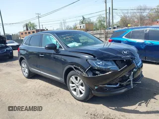 2017 Lincoln MKX Premiere z VIN 2LMPJ8JR9HBL21889, wystawiony jako IAAI lot #42142609 z przebiegiem 66 069 mil mil oraz . Historia ofert i sprzedaży dostępna na DreamBid. Obrazek 1.