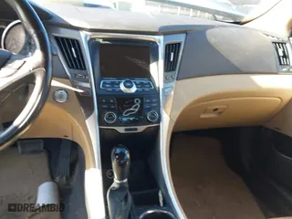 2013 Hyundai Sonata Hybrid with VIN KMHEC4A45DA100712, listed as a IAAI auction lot 41493504 with 1 mi miles. Bid and sale history available at carsss.com. Image 17.