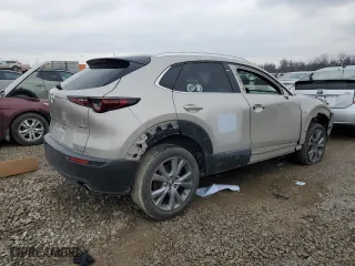 2022 Mazda CX-30 2.5 S Carbon Edition with VIN 3MVDMBCL7NM421482, listed as a Copart auction lot 44385335 with 28,110 mi miles and Salvage Title. Bid and sale history available at carsss.com. Image 3.
