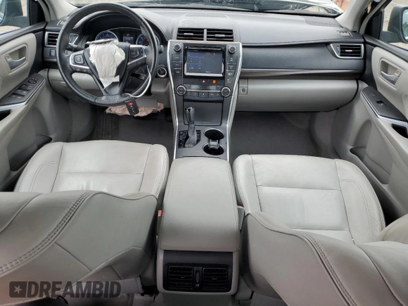 2015 Toyota Camry XLE z VIN 4T1BF1FK3FU939355, wystawiony jako Copart lot #56998335 z przebiegiem 108 689 mil mil oraz Szkoda całkowita • Salvage title. Historia ofert i sprzedaży dostępna na DreamBid. Obrazek 8.
