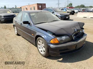 2001 BMW 3 Series 325i with VIN WBAAN37471ND45451, listed as a Copart auction lot 68648884 with 156,589 mi miles and Salvage Title. Bid and sale history available at carsss.com. Image 4.