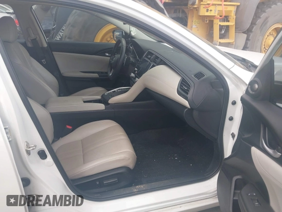 2019 Honda Insight Touring with VIN 19XZE4F91KE007748, listed as a IAAI auction lot 40233174 with 78,036 mi miles and . Bid and sale history available at DreamBid. Image 5.