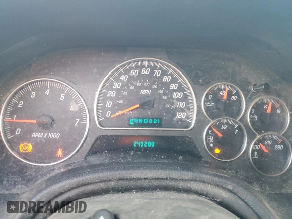 2005 GMC Envoy SLT with VIN 1GKDS13SX52322725, listed as a Copart auction lot 82032674 with 249,288 mi miles and Salvage Title. Bid and sale history available at carsss.com. Image 9.