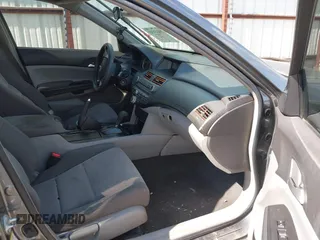 2008 Honda Accord LX z VIN JHMCP26348C033551, wystawiony jako IAAI lot #39023793 z przebiegiem 213 053 mil mil oraz . Historia ofert i sprzedaży dostępna na DreamBid. Obrazek 5.