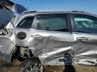 2019 Jeep Cherokee Latitude Plus with VIN 1C4PJLLB7KD197030, listed as a Copart auction lot 52854545 with 154,503 mi miles and Non Repairable. Bid and sale history available at carsss.com. Image 11.