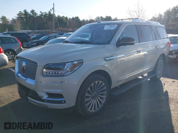 2018 Lincoln Navigator Reserve with VIN 5LMJJ2LT7JEL10453, listed as a IAAI auction lot 41940915 with 97,941 mi miles. Bid and sale history available at carsss.com. Image 17.
