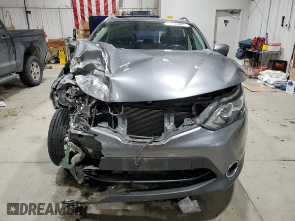 2017 Nissan Rogue SV with VIN JN1BJ1CR1HW132881, listed as a Copart auction lot 45115905 with 61,524 mi miles and Salvage title. Bid and sale history available at DreamBid. Image 5.