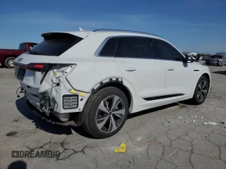 2024 Audi Q8 e-tron Premium Plus z VIN WA15AAGE7RB025662, wystawiony jako Copart lot #52006665 z przebiegiem 18 760 mil mil oraz Szkoda całkowita • Salvage title. Historia ofert i sprzedaży dostępna na DreamBid. Obrazek 3.