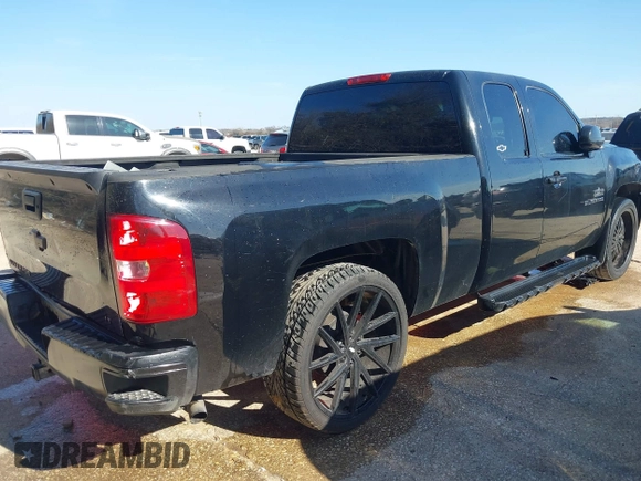 2010 Chevrolet Silverado 1500 LT with VIN 1GCSCSE06AZ263210, listed as a IAAI auction lot 41669444 with 183,186 mi miles and . Bid and sale history available at DreamBid. Image 4.