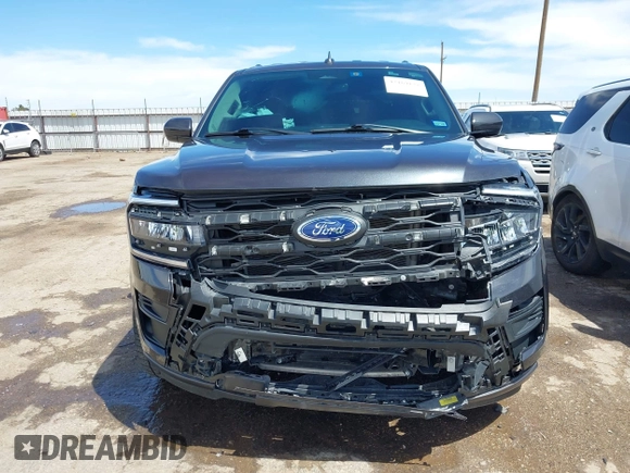 2024 Ford Expedition Max XLT with VIN 1FMJK1H87REA37010, listed as a IAAI auction lot 42169128 with 18,478 mi miles and . Bid and sale history available at DreamBid. Image 6.