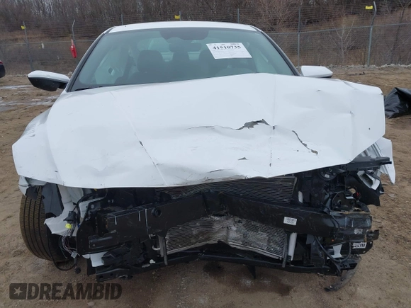 2024 Hyundai Elantra SE with VIN KMHLL4DG2RU786744, listed as a IAAI auction lot 41510735 with 8,221 mi miles and . Bid and sale history available at DreamBid. Image 12.