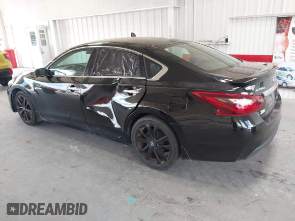 2017 Nissan Altima S z VIN 1N4AL3AP4HC251614, wystawiony jako IAAI lot #42250823 z przebiegiem 177 944 mil mil oraz . Historia ofert i sprzedaży dostępna na DreamBid. Obrazek 3.