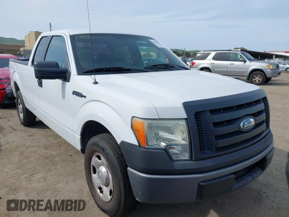 2009 Ford F-150 STX with VIN 1FTRX12W49FA84442, listed as a IAAI auction lot 41824315 with 143,529 mi miles. Bid and sale history available at carsss.com. Image 1.