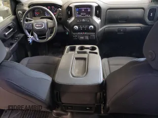 2024 GMC Sierra 3500HD Pro z VIN 1GT49SE75RF393920, wystawiony jako Copart lot #74218914 z przebiegiem 9858 mil mil oraz Szkoda całkowita • Salvage title. Historia ofert i sprzedaży dostępna na DreamBid. Obrazek 8.