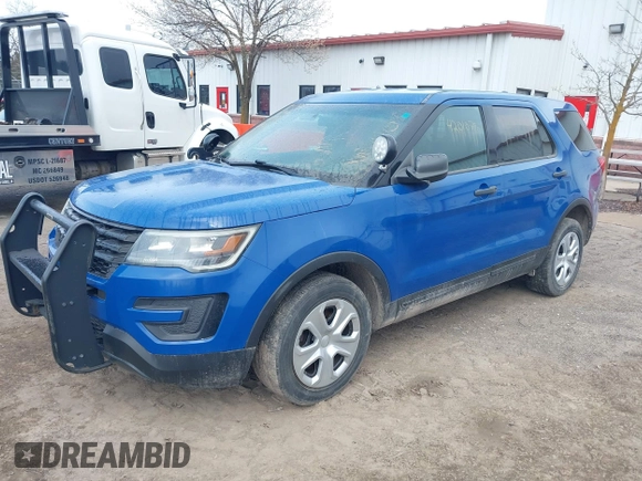2017 Ford Police Interceptor Utility z VIN 1FM5K8AR4HGA36073, wystawiony jako IAAI lot #42010780 z przebiegiem 152 866 mil mil oraz . Historia ofert i sprzedaży dostępna na DreamBid. Obrazek 17.