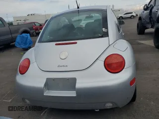 2003 Volkswagen New Beetle Coupe GLX with VIN 3VWDD21C13M422352, listed as a Copart auction lot 44459485 with 93,029 mi miles and Clean Title. Bid and sale history available at carsss.com. Image 6.