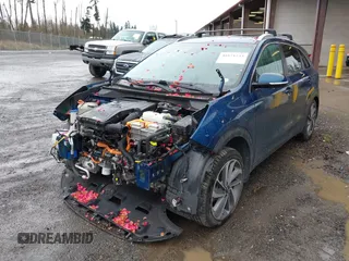 2019 Kia Niro EX with VIN KNDCE3LC7K5351502, listed as a IAAI auction lot 41871233 with 72,457 mi miles. Bid and sale history available at carsss.com. Image 2.