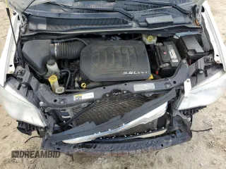 2013 Chrysler Town & Country Touring z VIN 2C4RC1BG3DR674413, wystawiony jako Copart lot #55902355 z przebiegiem 131 434 mil mil oraz Szkoda całkowita • Salvage title. Historia ofert i sprzedaży dostępna na DreamBid. Obrazek 12.