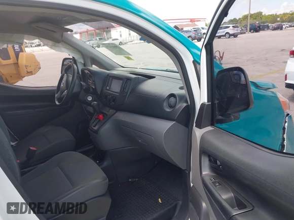 2020 Nissan NV200 SV with VIN 3N6CM0KN1LK709699, listed as a IAAI auction lot 39607271 with 68,740 mi miles and . Bid and sale history available at DreamBid. Image 5.