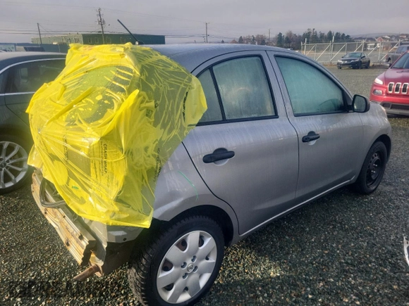2015 Nissan Micra S z VIN 3N1CK3CP5FL231105, wystawiony jako Copart lot #80742104 z przebiegiem 147 075 mil mil oraz Szkoda całkowita • Salvage title. Historia ofert i sprzedaży dostępna na DreamBid. Obrazek 3.