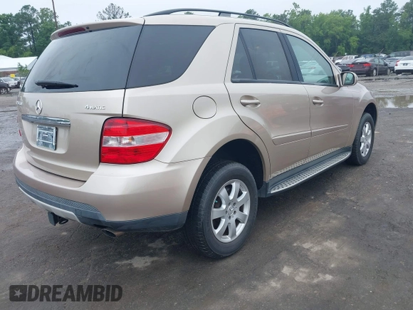 2007 Mercedes-Benz M 320 CDI z VIN 4JGBB22E57A247165, wystawiony jako IAAI lot #42526731 z przebiegiem 237 738 mil mil oraz . Historia ofert i sprzedaży dostępna na DreamBid. Obrazek 4.