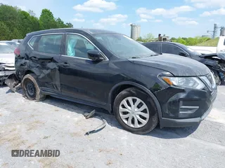 2020 Nissan Rogue S z VIN 5N1AT2MT0LC815714, wystawiony jako IAAI lot #41641242 z przebiegiem 85 295 mil mil oraz . Historia ofert i sprzedaży dostępna na DreamBid. Obrazek 1.