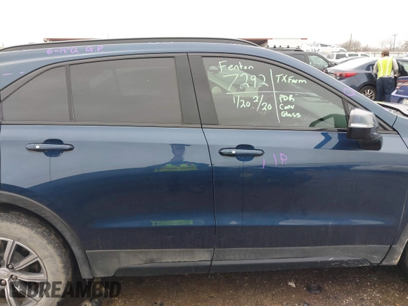 2022 Cadillac XT4 FWD Sport with VIN 1GYFZER44NF151862, listed as a IAAI auction lot 41429850 with 9,854 mi miles. Bid and sale history available at carsss.com. Image 13.