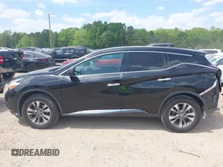 2017 Nissan Murano S with VIN 5N1AZ2MG1HN127136, listed as a IAAI auction lot 42010293 with 183,288 mi miles and . Bid and sale history available at carsss.com. Image 14.