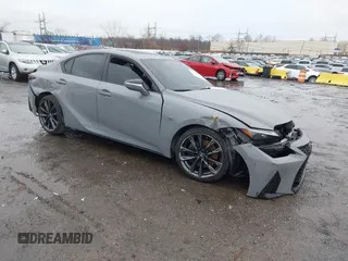 2024 Lexus IS 350 F Sport z VIN JTHBZ1E22R5035541, wystawiony jako IAAI lot #41060031 z przebiegiem 8 390 mil mil oraz . Historia ofert i sprzedaży dostępna na DreamBid. Obrazek 1.