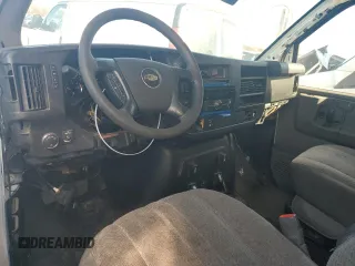 2012 Chevrolet Express Passenger 1LT z VIN 1GAZG1FA6C1175370, wystawiony jako Copart lot #48130955 z przebiegiem 268 170 mil mil oraz Szkoda całkowita • Salvage title. Historia ofert i sprzedaży dostępna na DreamBid. Obrazek 8.