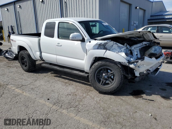 2014 Toyota Tacoma PreRunner with VIN 5TFTU4GN1EX058627, listed as a Copart auction lot 48744365 with 103,832 mi miles and Salvage title. Bid and sale history available at DreamBid. Image 4.