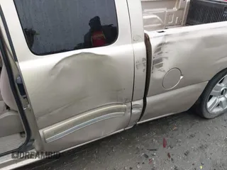 2006 Chevrolet Silverado 1500 LT1 with VIN 2GCEC19Z361305574, listed as a IAAI auction lot 41907637 with 201,973 mi miles. Bid and sale history available at carsss.com. Image 6.