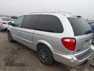 2001 Chrysler Town & Country Limited with VIN 2C8GP64L11R369621, listed as a IAAI auction lot 41952375 with 186,780 mi miles. Bid and sale history available at carsss.com. Image 3.