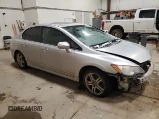 2007 Acura CSX z VIN 2HHFD56537H201845, wystawiony jako Copart lot #83705194 z przebiegiem 211 565 mil mil oraz Szkody całkowita. Historia ofert i sprzedaży dostępna na DreamBid. Obrazek 4.