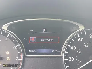2017 Nissan Altima 2.5 SR with VIN 1N4AL3AP0HC498094, listed as a IAAI auction lot 41679063 with 137,827 mi miles. Bid and sale history available at carsss.com. Image 15.