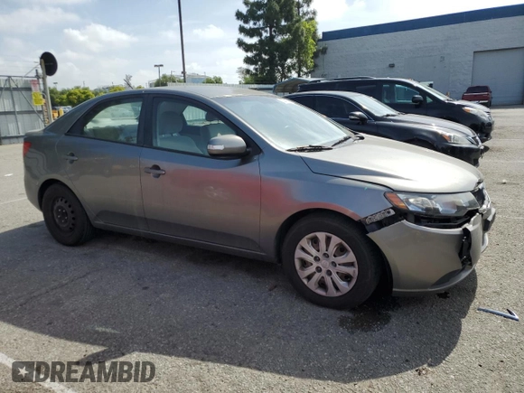2010 Kia Forte EX z VIN KNAFU4A27A5260564, wystawiony jako Copart lot #55440345 z przebiegiem 169 444 mil mil oraz Szkoda całkowita • Salvage title. Historia ofert i sprzedaży dostępna na DreamBid. Obrazek 4.