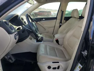 2013 Volkswagen Tiguan SEL with VIN WVGBV3AX3DW058934, listed as a Copart auction lot 44268365 with 112,453 mi miles and Salvage Title. Bid and sale history available at DreamBid. Image 7.