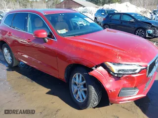 2018 Volvo XC60 Momentum with VIN LYV102RK8JB082200, listed as a IAAI auction lot 41683184 with 99,535 mi miles. Bid and sale history available at carsss.com. Image 13.