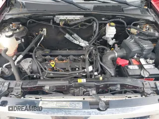 2011 Ford Escape XLT с VIN 1FMCU9D73BKC07742, выставлен на аукционе IAAI как лот 42101527 с пробегом 176 073 миль миль и . История ставок и продаж доступна на DreamBid. Изображение 10.