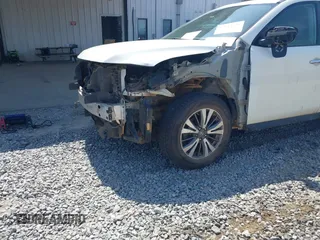 2017 Nissan Pathfinder SV z VIN 5N1DR2MNXHC622572, wystawiony jako IAAI lot #42144228 z przebiegiem 155 262 mil mil oraz . Historia ofert i sprzedaży dostępna na DreamBid. Obrazek 18.