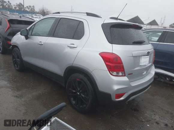 2022 Chevrolet Trax LT with VIN KL7CJLSMXNB552223, listed as a IAAI auction lot 41563148 with 19,382 mi miles. Bid and sale history available at carsss.com. Image 3.