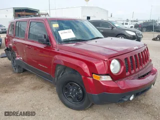 2016 Jeep Patriot Sport with VIN 1C4NJPBB4GD777312, listed as a IAAI auction lot 41906384 with 154,751 mi miles. Bid and sale history available at carsss.com. Image 1.