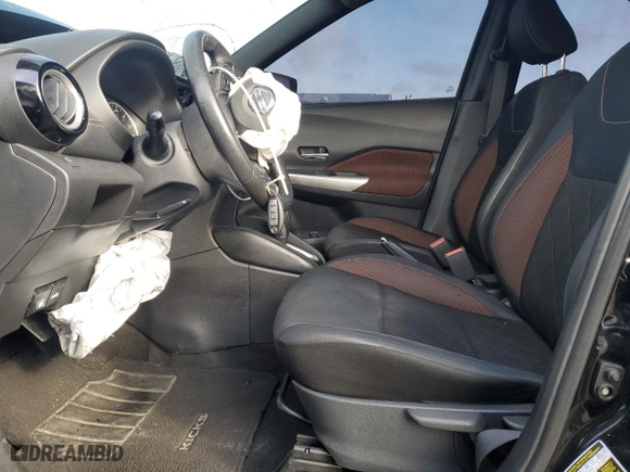 2018 Nissan Kicks SR with VIN 3N1CP5CUXJL528981, listed as a Copart auction lot 49956335 with 0 mi miles and Salvage Title. Bid and sale history available at carsss.com. Image 7.