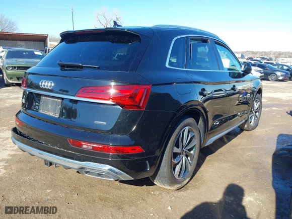 2022 Audi Q5 S line Premium Plus with VIN WA1EAAFY7N2108014, listed as a IAAI auction lot 41471071 with 13,717 mi miles. Bid and sale history available at carsss.com. Image 4.