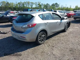 2013 Mazda 3 i Touring z VIN JM1BL1LP2D1742494, wystawiony jako IAAI lot #42186275 z przebiegiem 150 046 mil mil oraz . Historia ofert i sprzedaży dostępna na DreamBid. Obrazek 4.