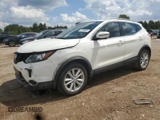 2017 Nissan Rogue SV with VIN JN1BJ1CR0HW120611, listed as a Copart auction lot 62180525 with 40,457 mi miles and Salvage title. Bid and sale history available at DreamBid. Image 1.