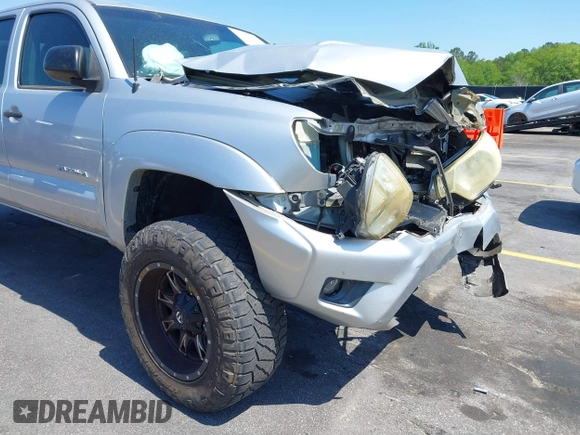 2013 Toyota Tacoma PreRunner z VIN 5TFJU4GN6DX032952, wystawiony jako IAAI lot #42001014 z przebiegiem 152 755 mil mil oraz . Historia ofert i sprzedaży dostępna na DreamBid. Obrazek 17.